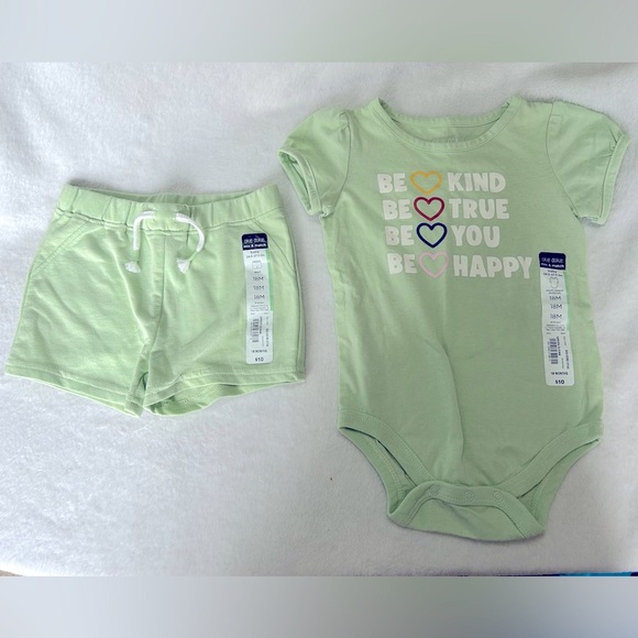 Okie Dokie Girls Sz 18 months Green Graphic Tee bodysuit and Shorts Set - Picture 3 of 3